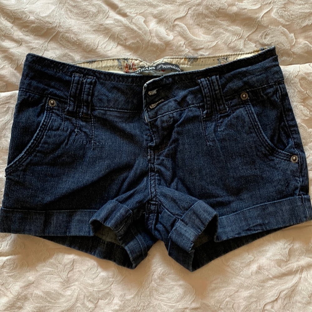 PREMIUM DENIM SHORTS